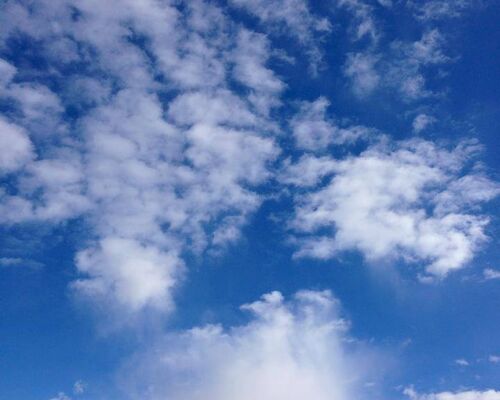 スカイブルーの空