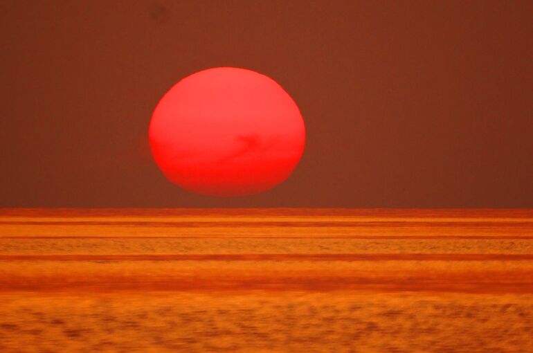 さん新潟の沈む夕日宮森